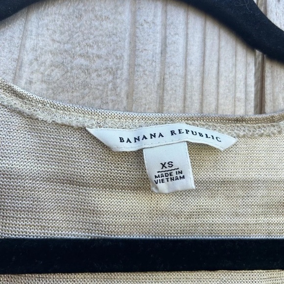 Banana Republic Tank Top Women's Sz Xs‎ Metallic Gold Striped Sleeveless - Picture 4 of 7